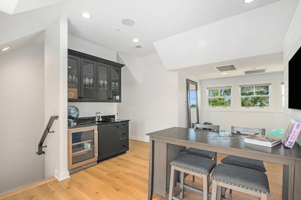 6736 Saugatuck Beach Road Saugatuck, MI 49453