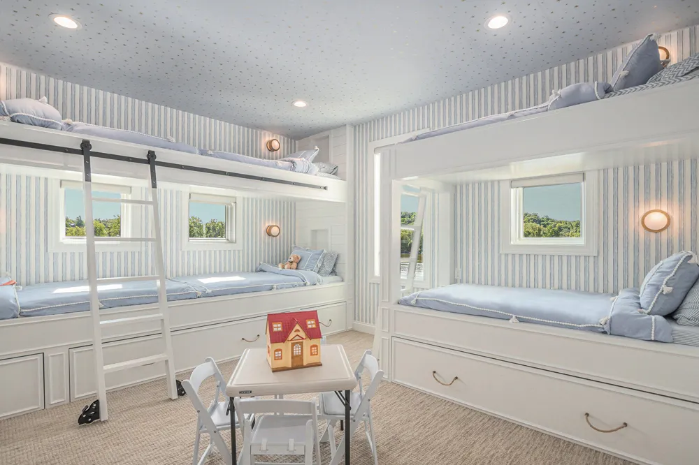 6736 Saugatuck Beach Road Saugatuck, MI 49453