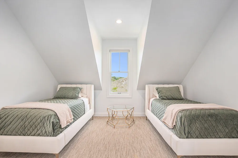 6736 Saugatuck Beach Road Saugatuck, MI 49453
