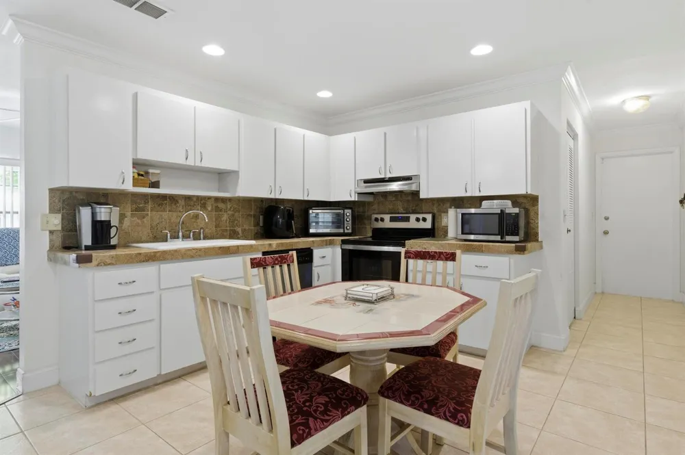 8685 SE KEATHLEY COURT Hobe Sound, FL 33455