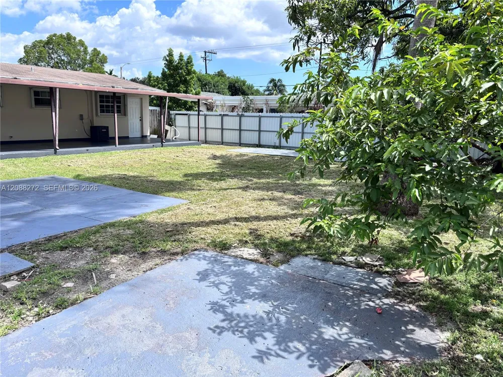 2906 NW 13th St #2908 Miami, FL 33125