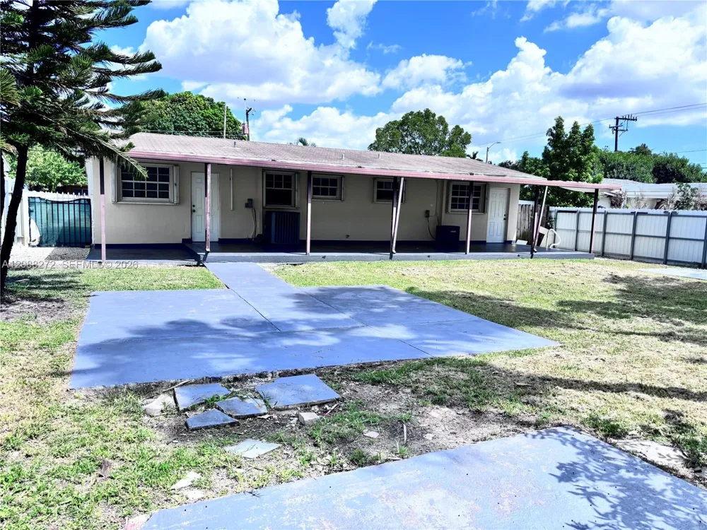 2906 NW 13th St #2908 Miami, FL 33125