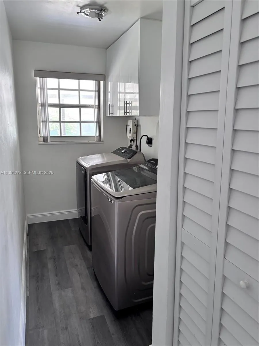 2906 NW 13th St #2908 Miami, FL 33125