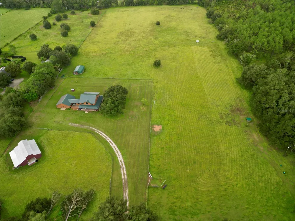 28046 BAYHEAD ROAD Dade City, FL 33523