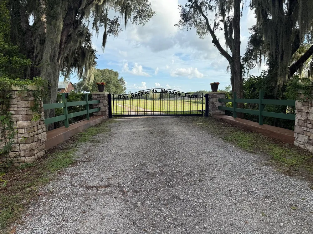 28046 BAYHEAD ROAD Dade City, FL 33523