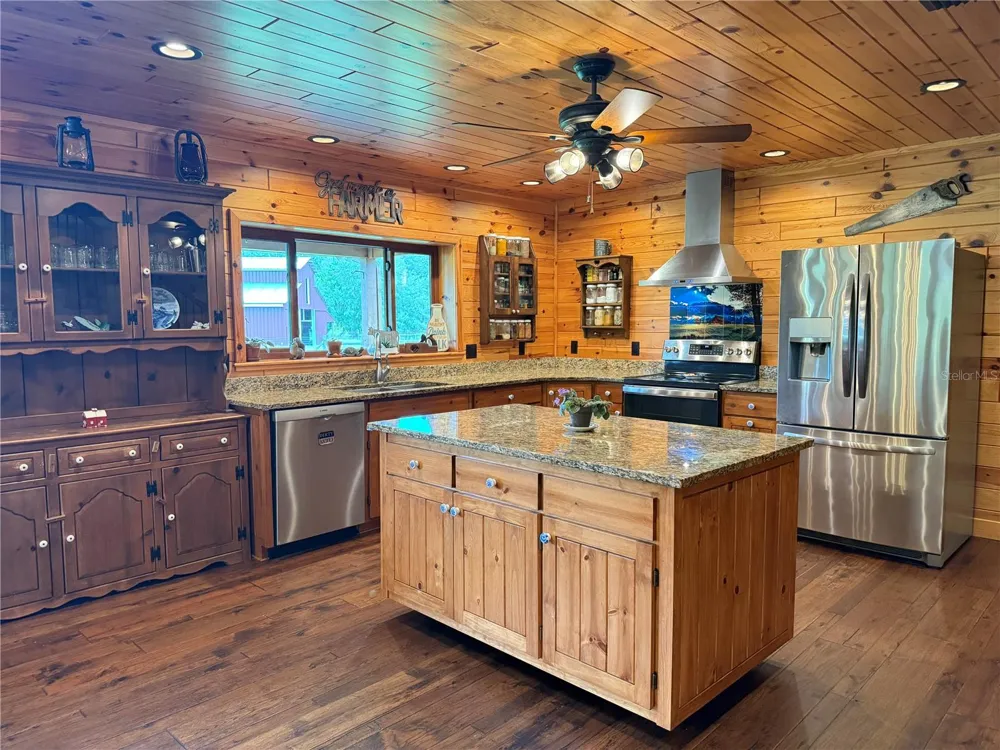 28046 BAYHEAD ROAD Dade City, FL 33523