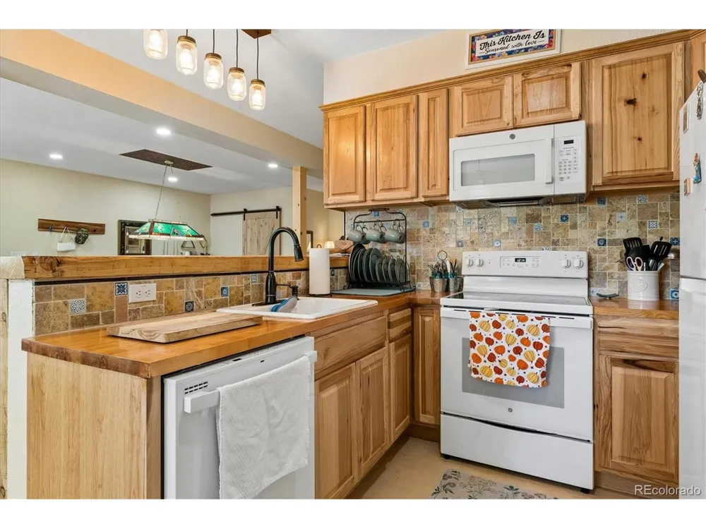 277 S Larkspur Drive Castle Rock, CO 80104