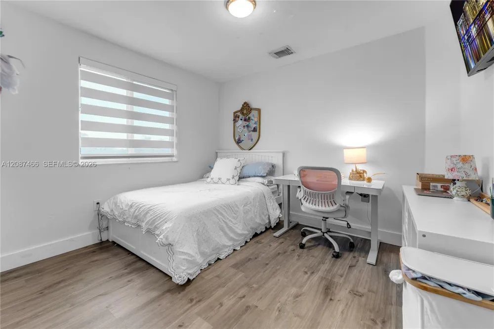 9164 SW 166th Ct Miami, FL 33196