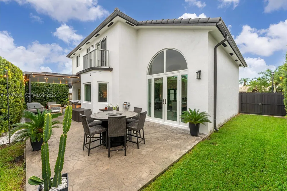 9164 SW 166th Ct Miami, FL 33196