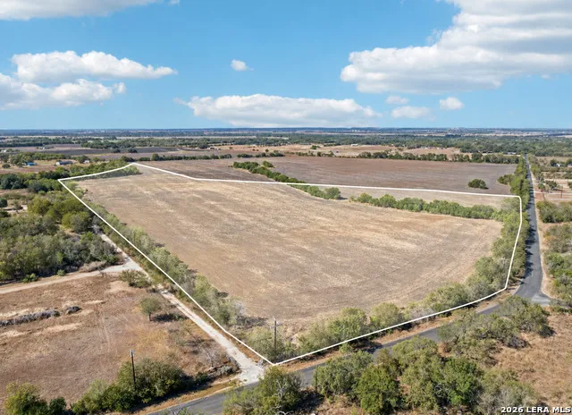 11735 OBRIEN RD Atascosa, TX 78002