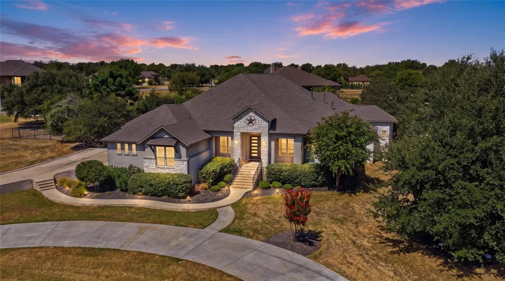 205 Standing Oak Drive Georgetown, TX 78633