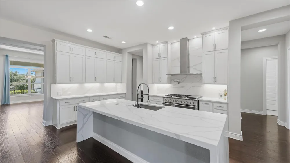 205 Standing Oak Drive Georgetown, TX 78633