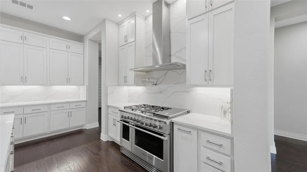 205 Standing Oak Drive Georgetown, TX 78633