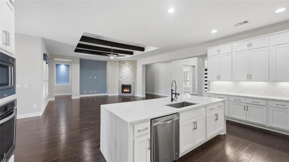 205 Standing Oak Drive Georgetown, TX 78633
