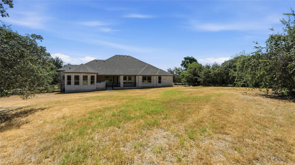205 Standing Oak Drive Georgetown, TX 78633
