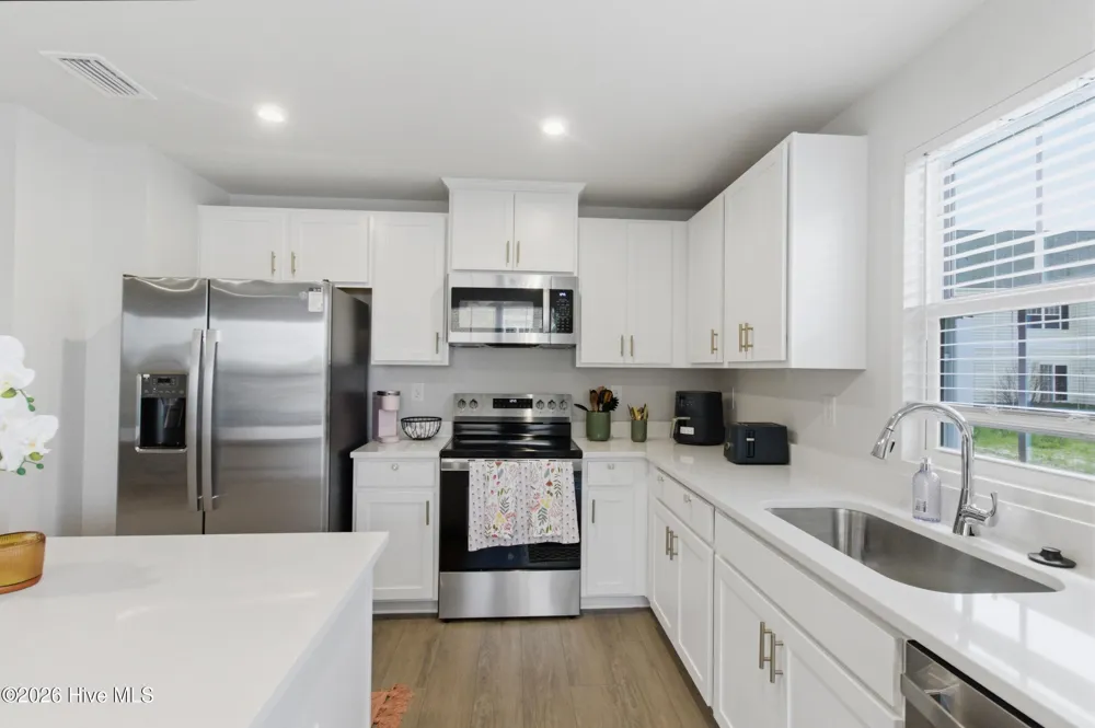 3206 Penguin Circle Elizabeth City, NC 27909