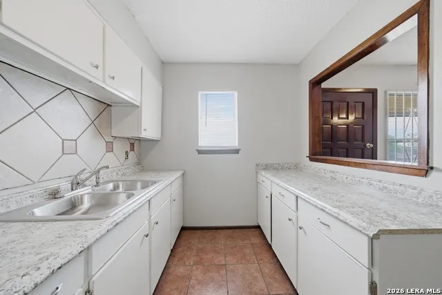 911 vance jackson rd #204 San Antonio, TX 78201