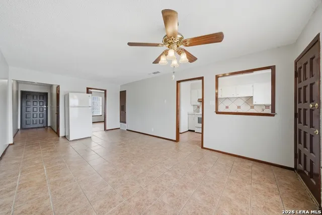 911 vance jackson rd #204 San Antonio, TX 78201
