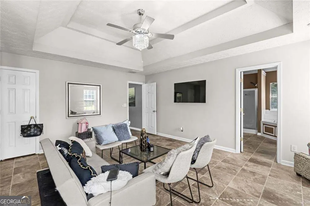 856 Haydens RDG Ellenwood, GA 30294