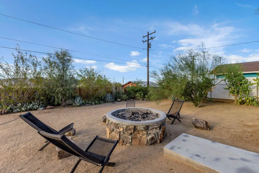 61548 Capilla Drive Joshua Tree, CA 92252