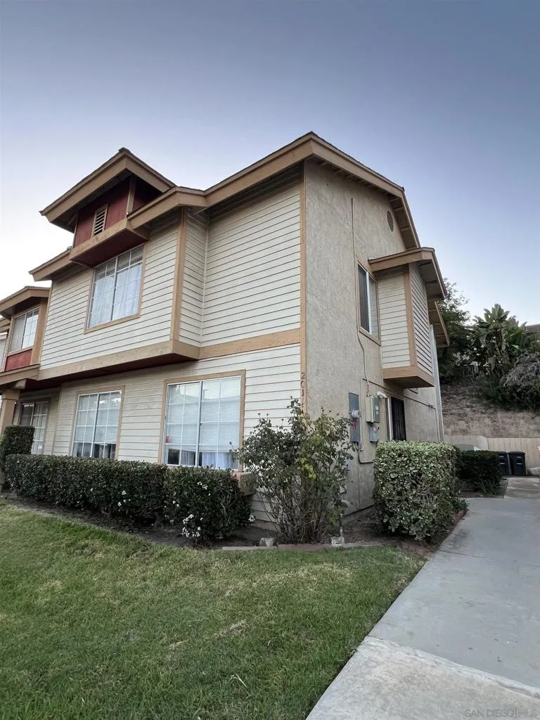 2019 Manzana Way San Diego, CA 92139