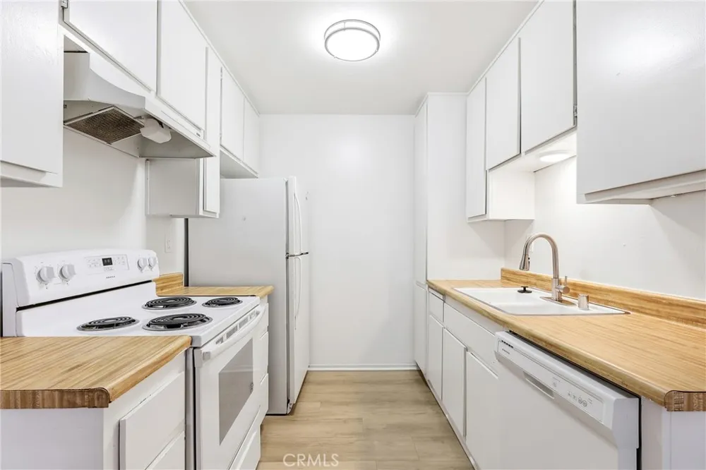 16205 Cornuta Ave #2 Bellflower, CA 90706