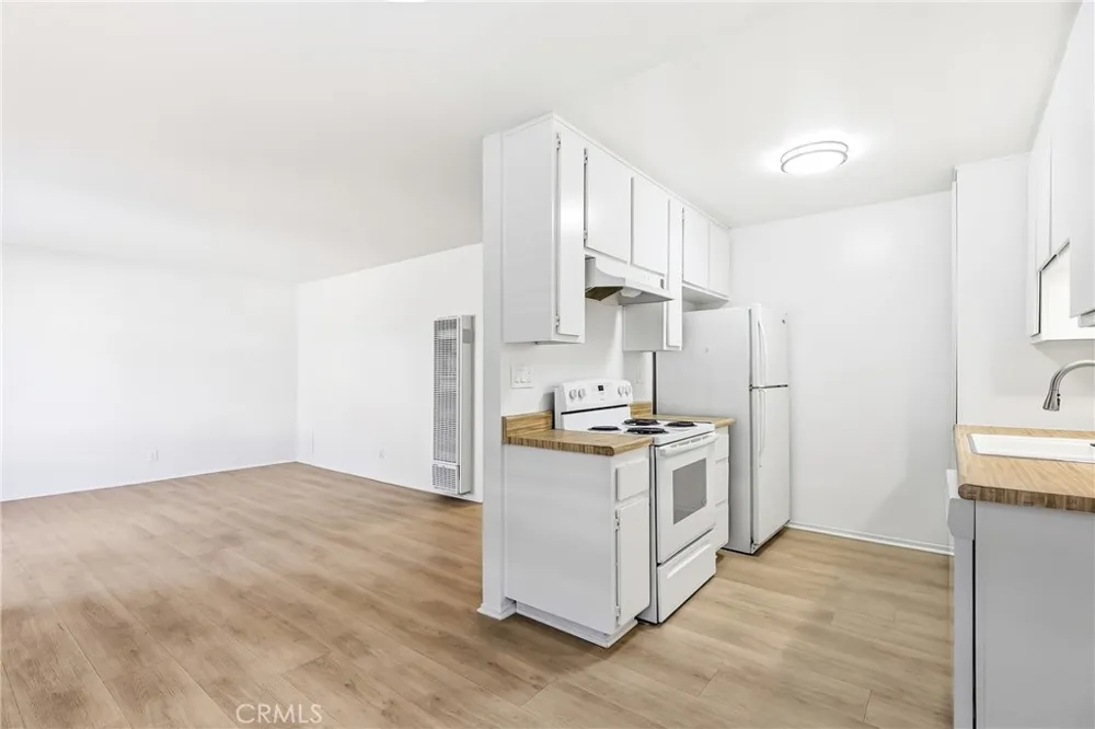 16205 Cornuta Ave #2 Bellflower, CA 90706