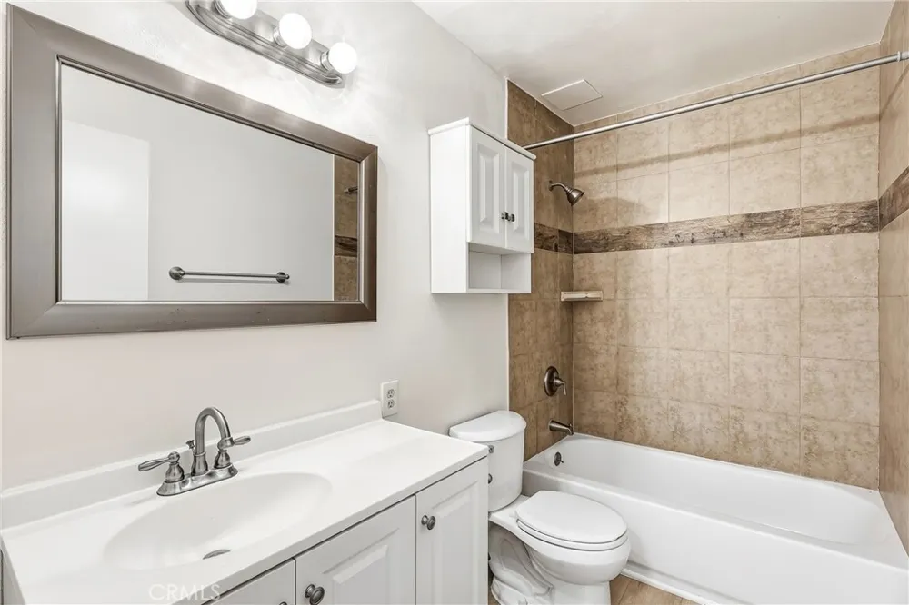 16205 Cornuta Ave #2 Bellflower, CA 90706