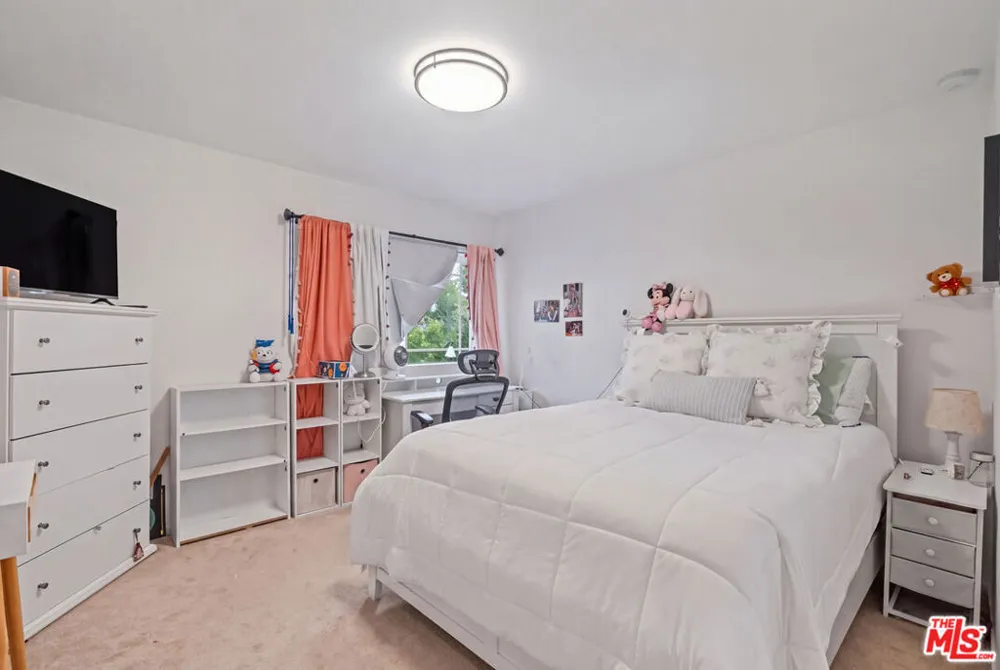 19377 Germain Street Porter Ranch, CA 91326