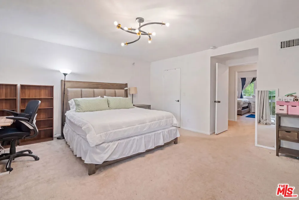 19377 Germain Street Porter Ranch, CA 91326