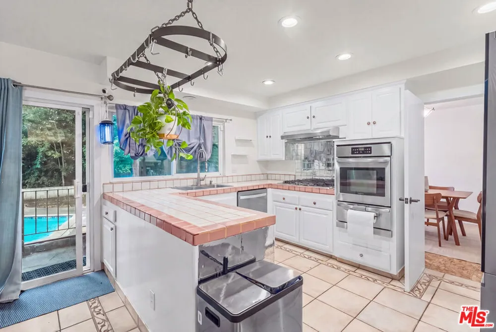 19377 Germain Street Porter Ranch, CA 91326