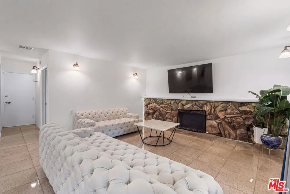 19377 Germain Street Porter Ranch, CA 91326
