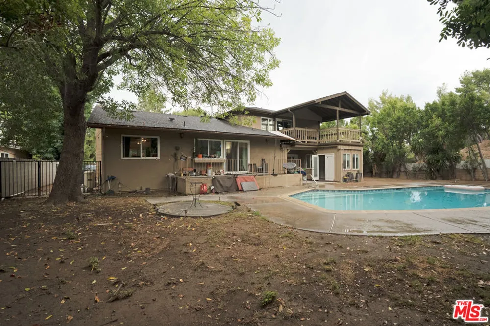 19377 Germain Street Porter Ranch, CA 91326