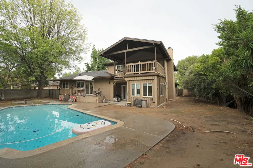 19377 Germain Street Porter Ranch, CA 91326