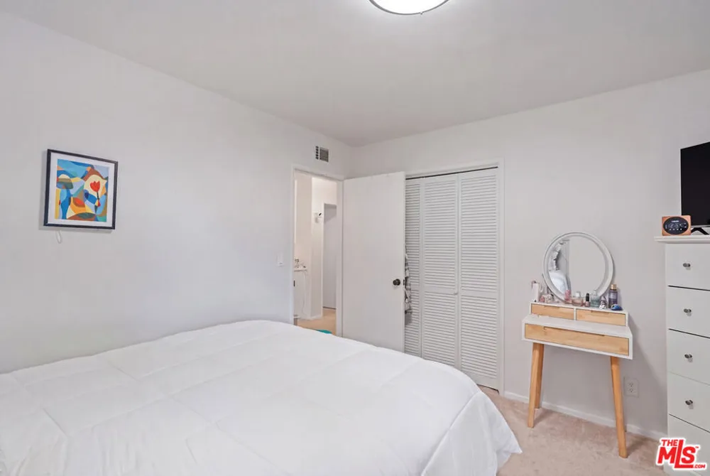19377 Germain Street Porter Ranch, CA 91326