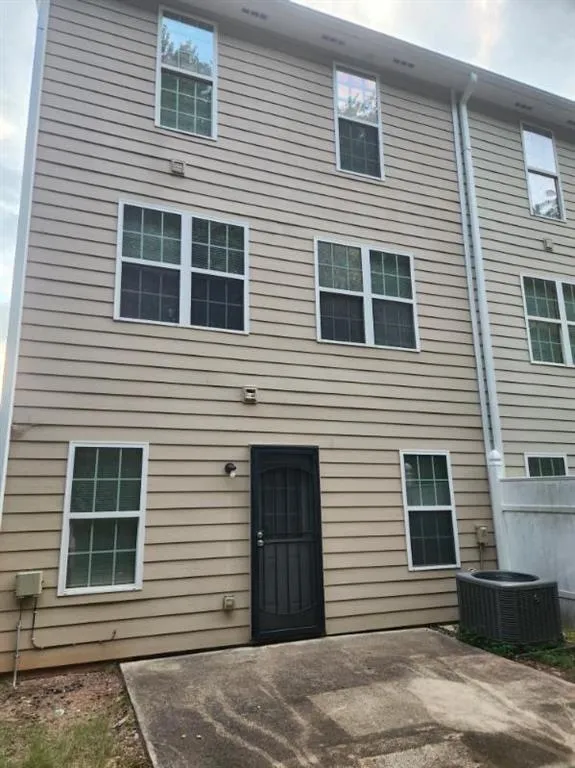 1736 Redan E Lithonia, GA 30058
