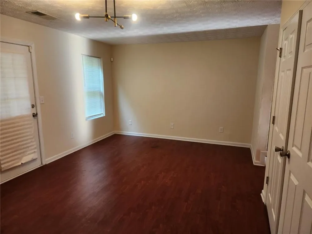 1736 Redan E Lithonia, GA 30058