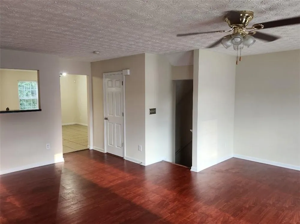 1736 Redan E Lithonia, GA 30058