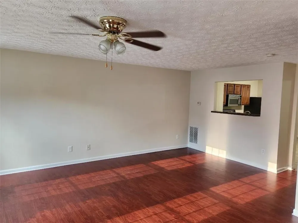 1736 Redan E Lithonia, GA 30058