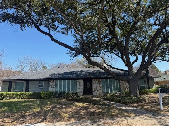 14922 Hillcrest Road Dallas, TX 75248