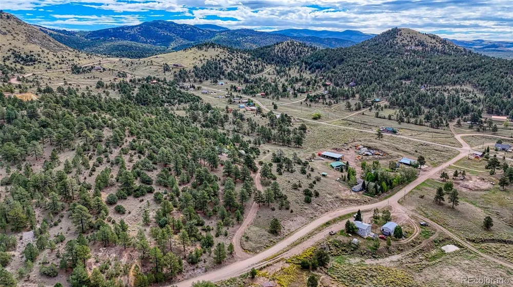 130 CO RD 329 Westcliffe, CO 81252