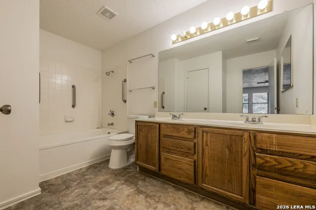 16009 HICKORY WELL DR San Antonio, TX 78247