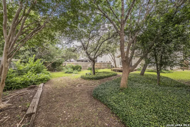 16009 HICKORY WELL DR San Antonio, TX 78247