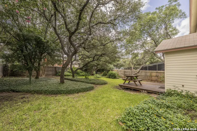 16009 HICKORY WELL DR San Antonio, TX 78247