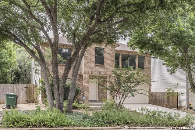 16009 HICKORY WELL DR San Antonio, TX 78247
