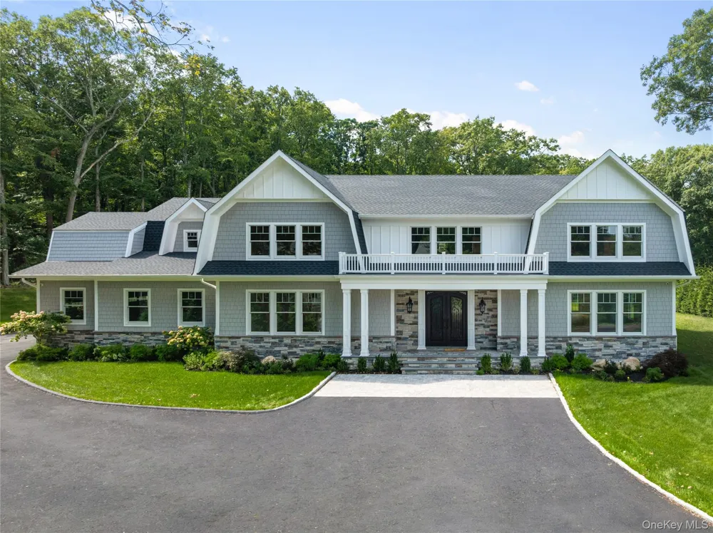 541 Split Rock Road Syosset, NY 11791