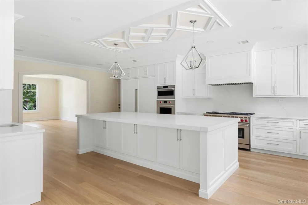 541 Split Rock Road Syosset, NY 11791