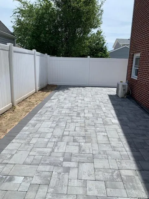 25 Jerome Street #1 Lindenhurst, NY 11757