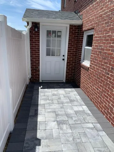 25 Jerome Street #1 Lindenhurst, NY 11757