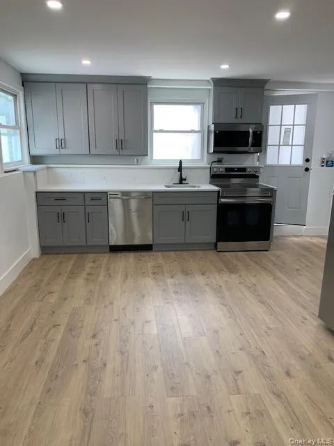 25 Jerome Street #1 Lindenhurst, NY 11757